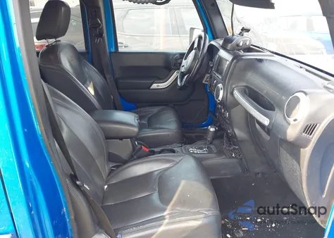 2016 Jeep Wrangler Unlimited Sahara z USA, uszkodzony, nr VIN 1C4BJWEG1GL110966